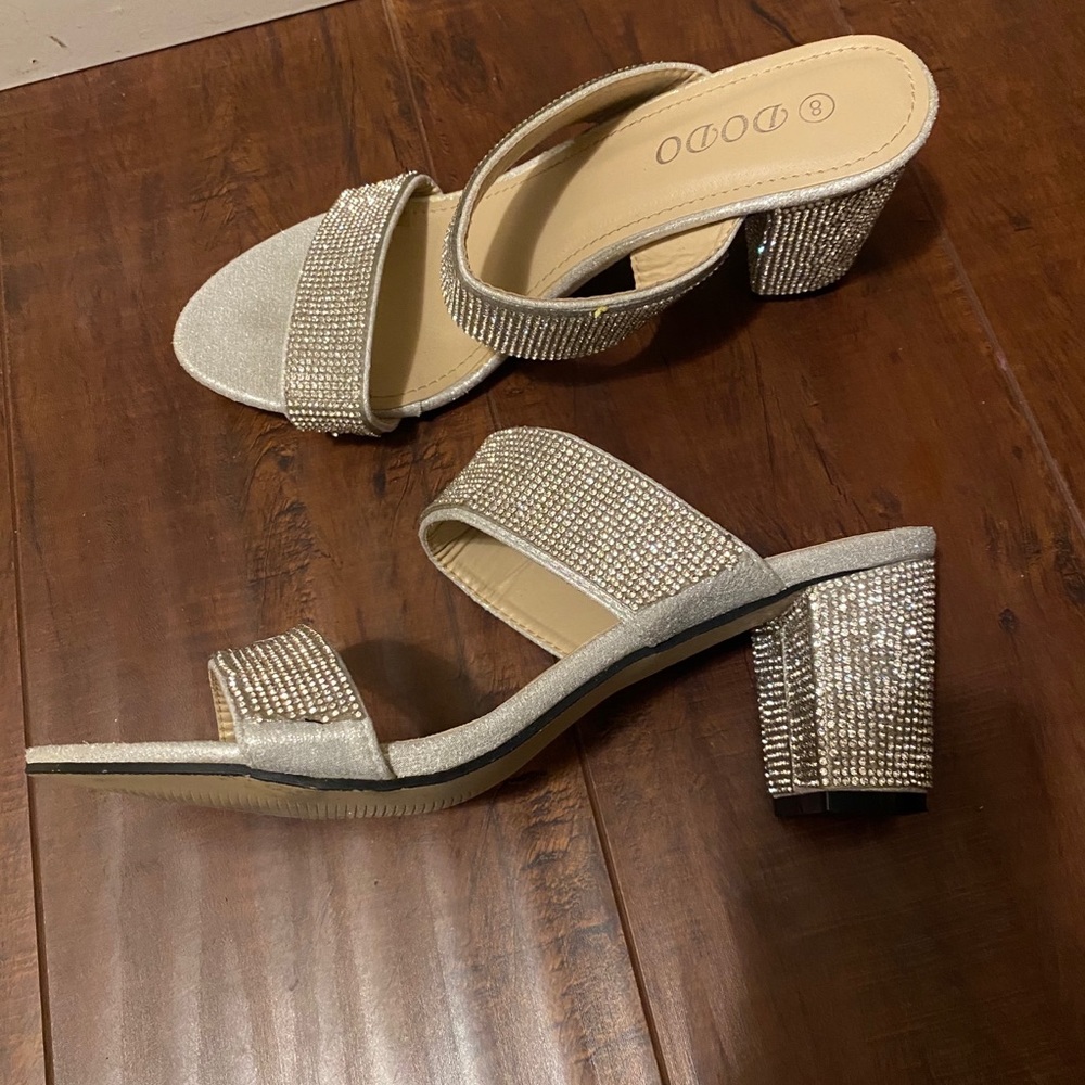 Sandals - Picture 4 of 5